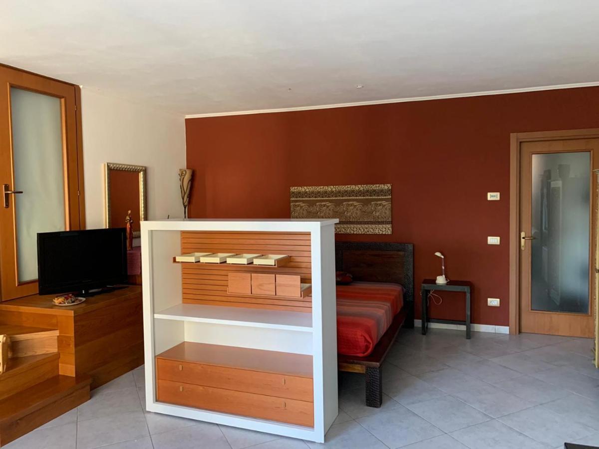 Lake Orta Openspace Garden Beach Pettenasco Bagian luar foto